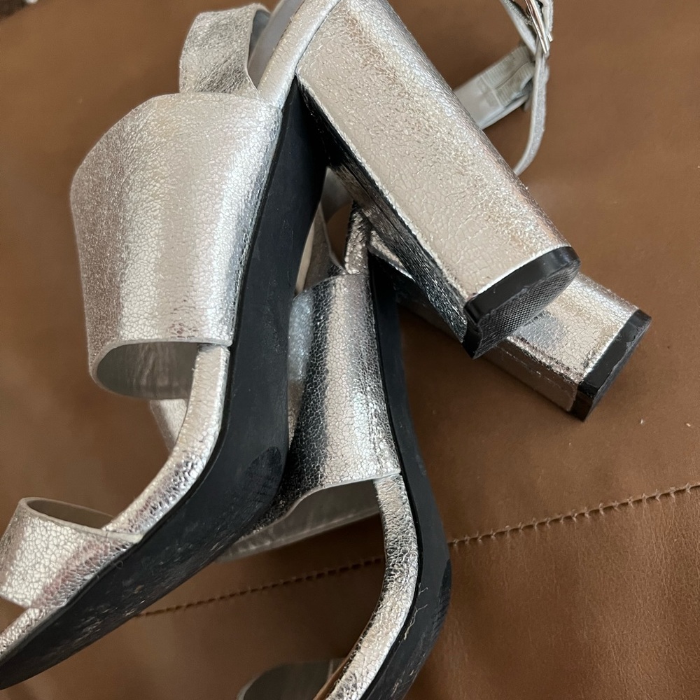 Forever 21 cute summer 4”heels